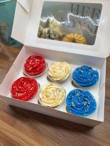 Red, white & blue cupcakes, Magpies Cakery, local cake maker & decorator for Lincoln & Newark
