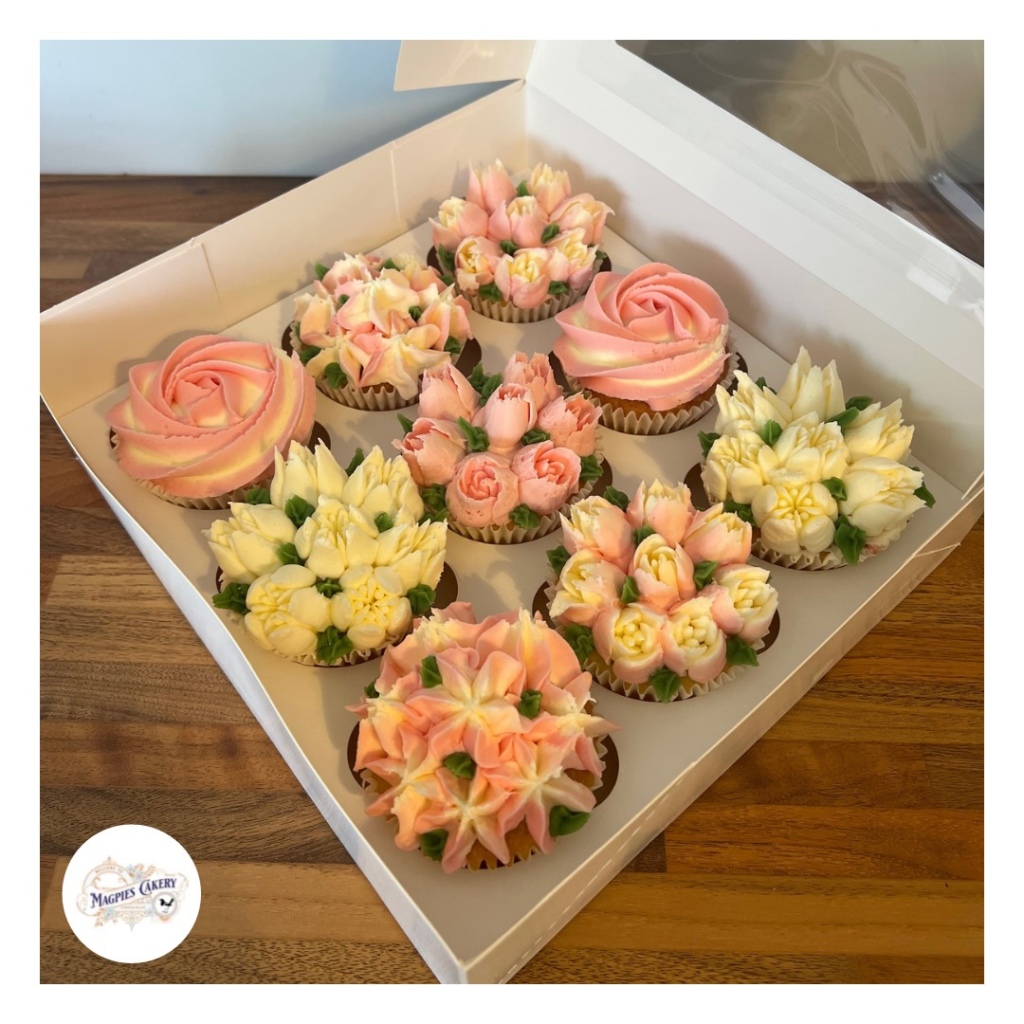 Pink & cream floral inspired buttercream finish birthday cupcakes. Magpies Cakery, cake maker & decorator, Lincoln & Newark UK